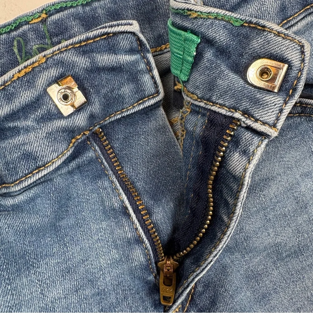 BODEN | Kids Unisex Adventure-flex Blue 4-Way Stretch Cotton Denim Shorts Sz 8Y - Picture 4 of 10